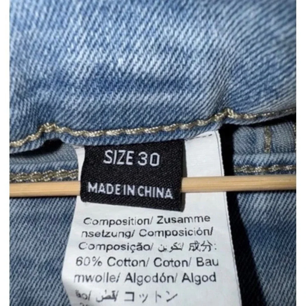 Women's Denim Cargo Shorts Light‎ Wash Size 30 (W26) Stretch Medium Rise